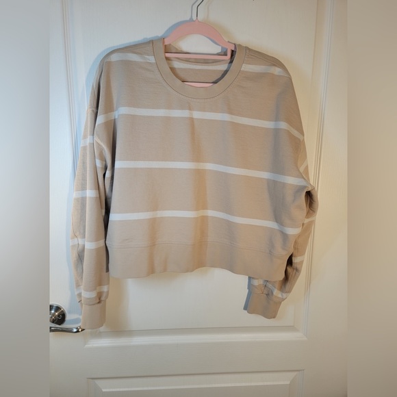 Lululemon💎NWOT•Perfectly Oversized Cropped Crewneck Stripe💎Cafe au Lait/ Opal•10 - Picture 6 of 14